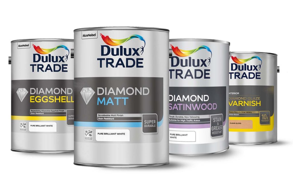 Dulux Trade waterbased paint Professional Builder