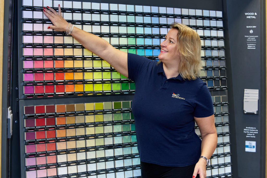 Dulux Academy enhances range of colour training with new online ...